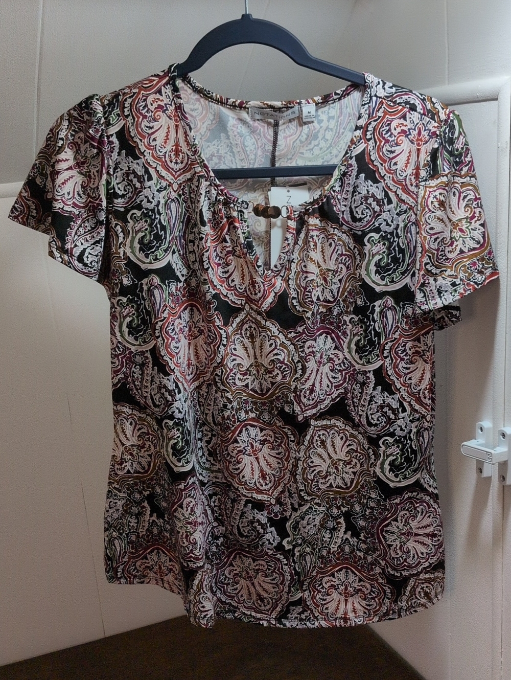 Notations Black Multi Paisley Keyhole Flutter-Sleeve Blouse